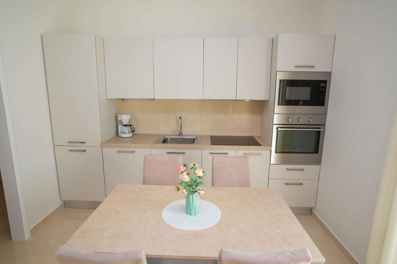 Apartamento Kings View Sarkic Novalja Exterior foto